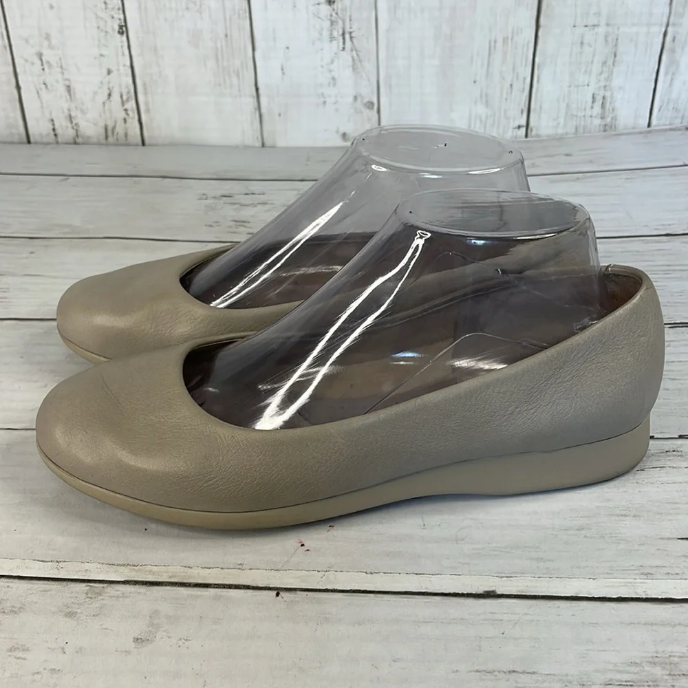 Rockport Taupe Leather Lexington Flats